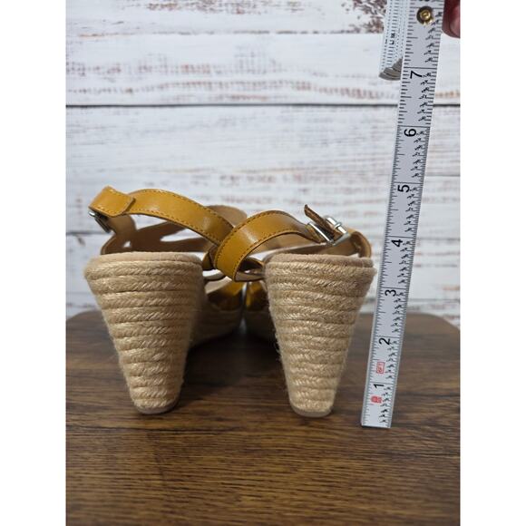 B.O.C. Yellow (Sunflower) Strappy Espadrille Wedge Sandals size 8 - Picture 4 of 6